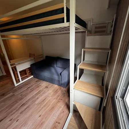 Jolie A 200m De La Principale